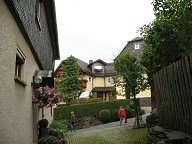 Fußweg am
Schlossberg