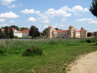 Schloss vom Park aus